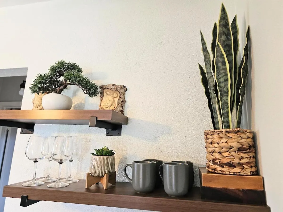 Apartment Comfort Location Reasonable Price 2 Blocks 2 The Beach Kailua-Kona United States