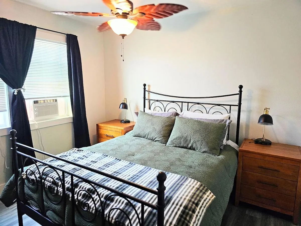 Apartment Comfort Location Reasonable Price 2 Blocks 2 The Beach Kailua-Kona